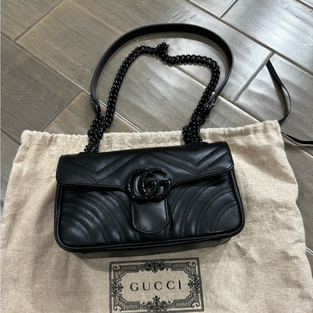 [New] Gucci Black GG Marmont Flap Matelasse Mini Leather Shoulder Bag